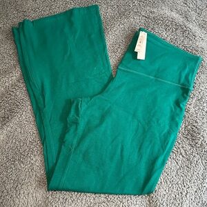 NWT! Victoria’s Secret flare legging/yoga pants, dark green, size XL